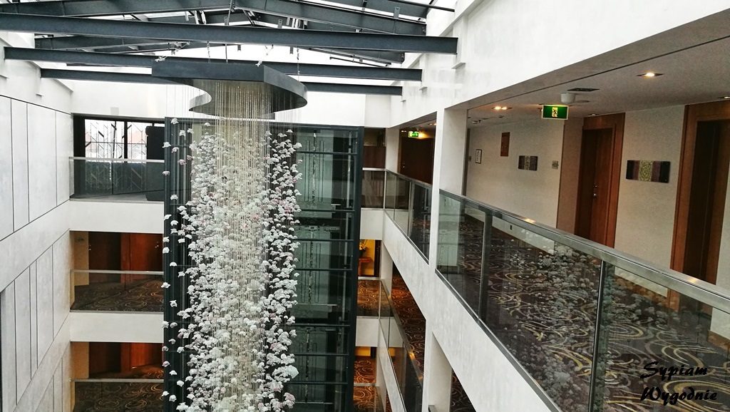 Hilton Gdańsk - świetlna rzeźba