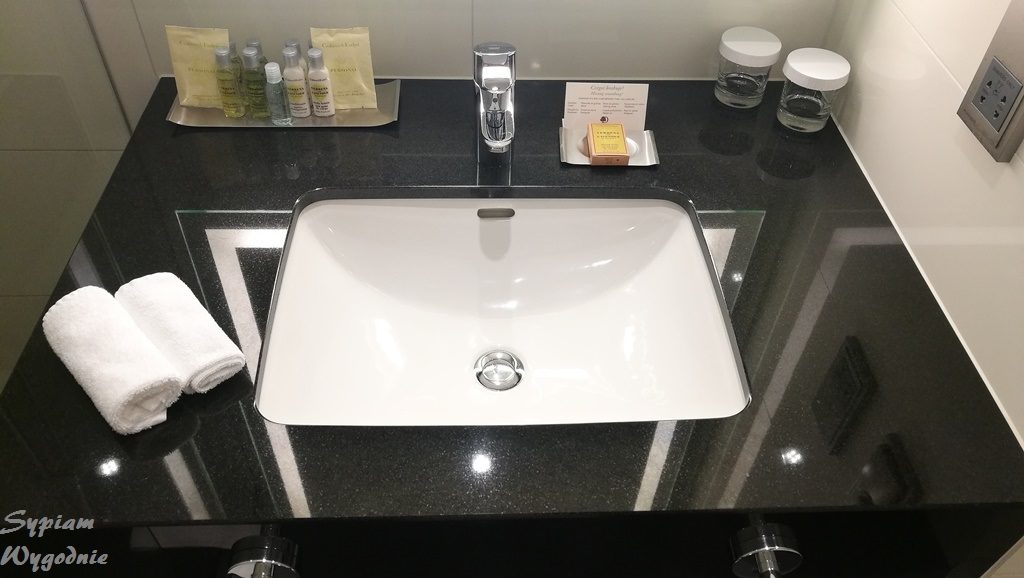 DoubleTree by Hilton Łódź - łazienka